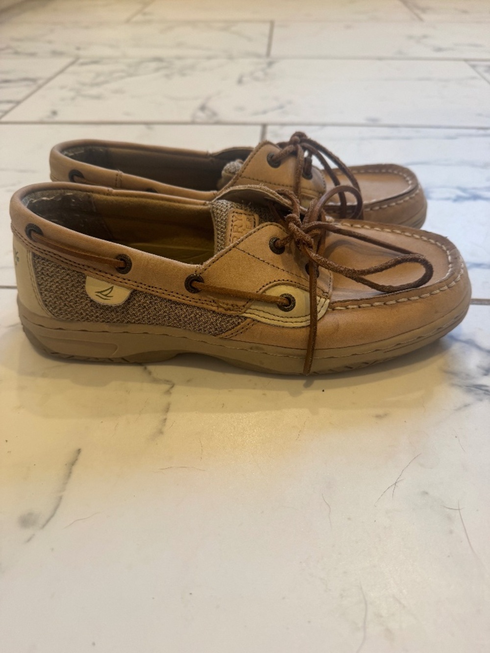 Boys Sperry Bluefish 2 Eye Boat Shoe size 4